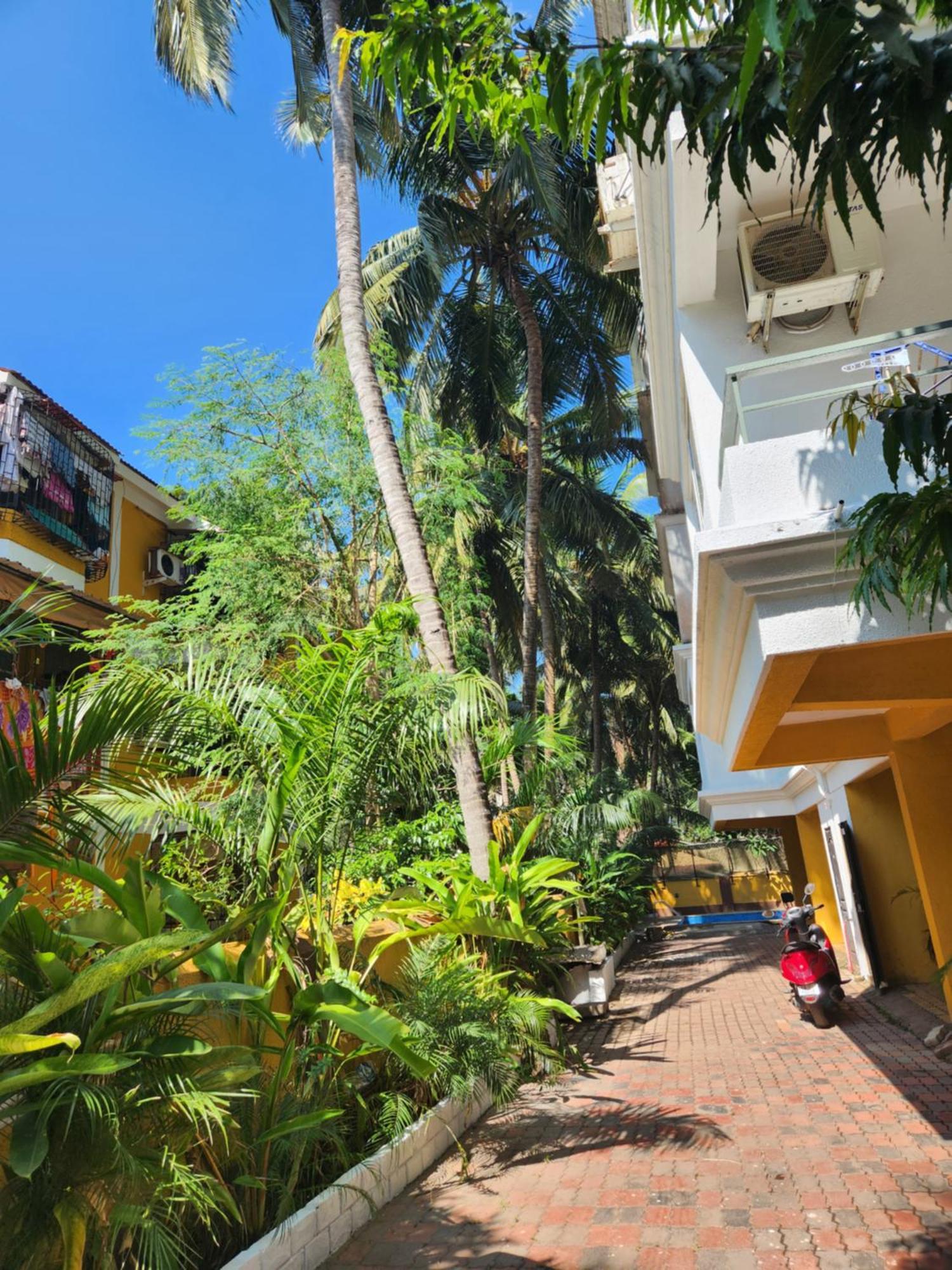 Luxury 2Bhk Apartment Near Calangute Baga Beach With Pool Luaran gambar