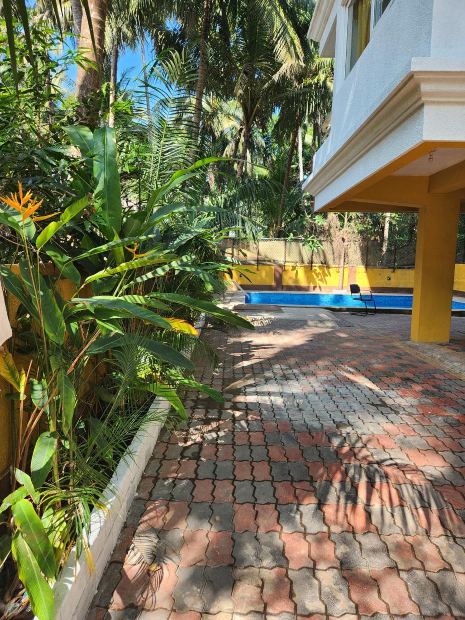 Luxury 2Bhk Apartment Near Calangute Baga Beach With Pool Luaran gambar